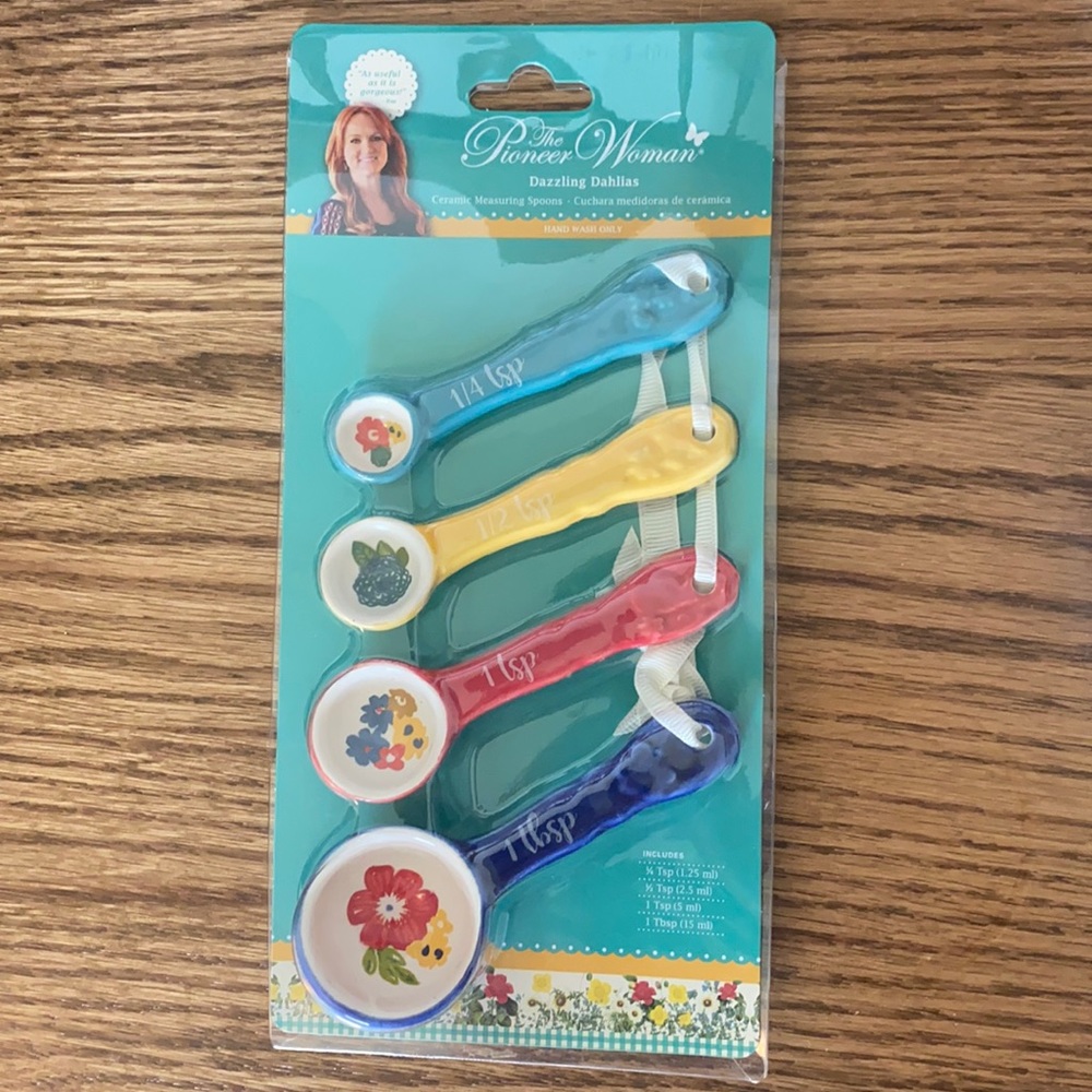 Pioneer Woman measuring spoons